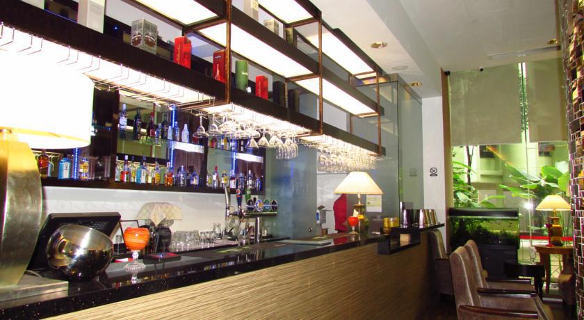 Hilton Garden Inn Singapore Serangoon Esterno foto
