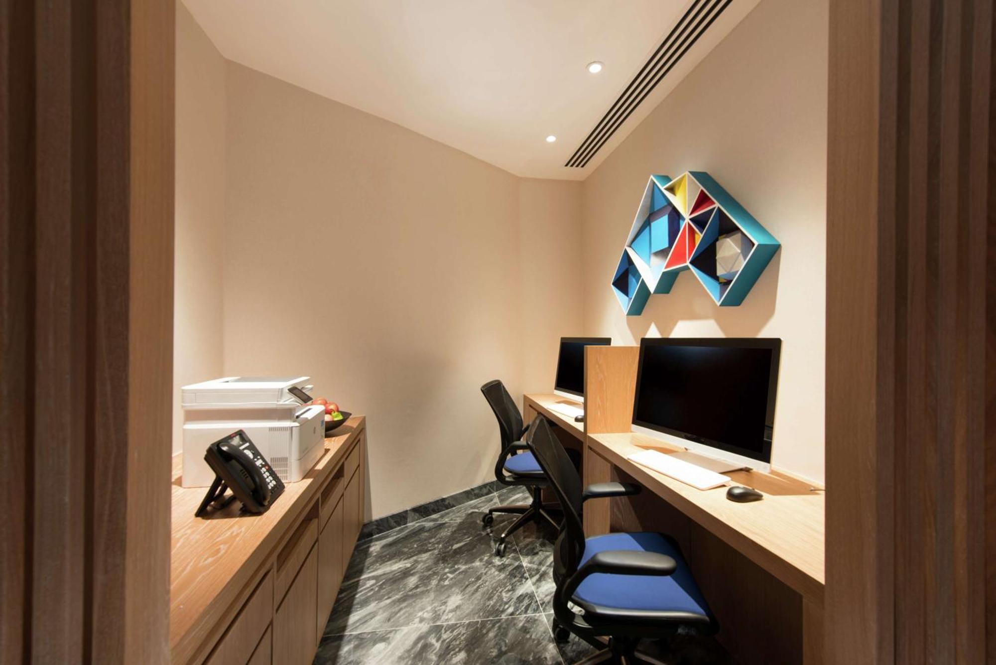 Hilton Garden Inn Singapore Serangoon Esterno foto