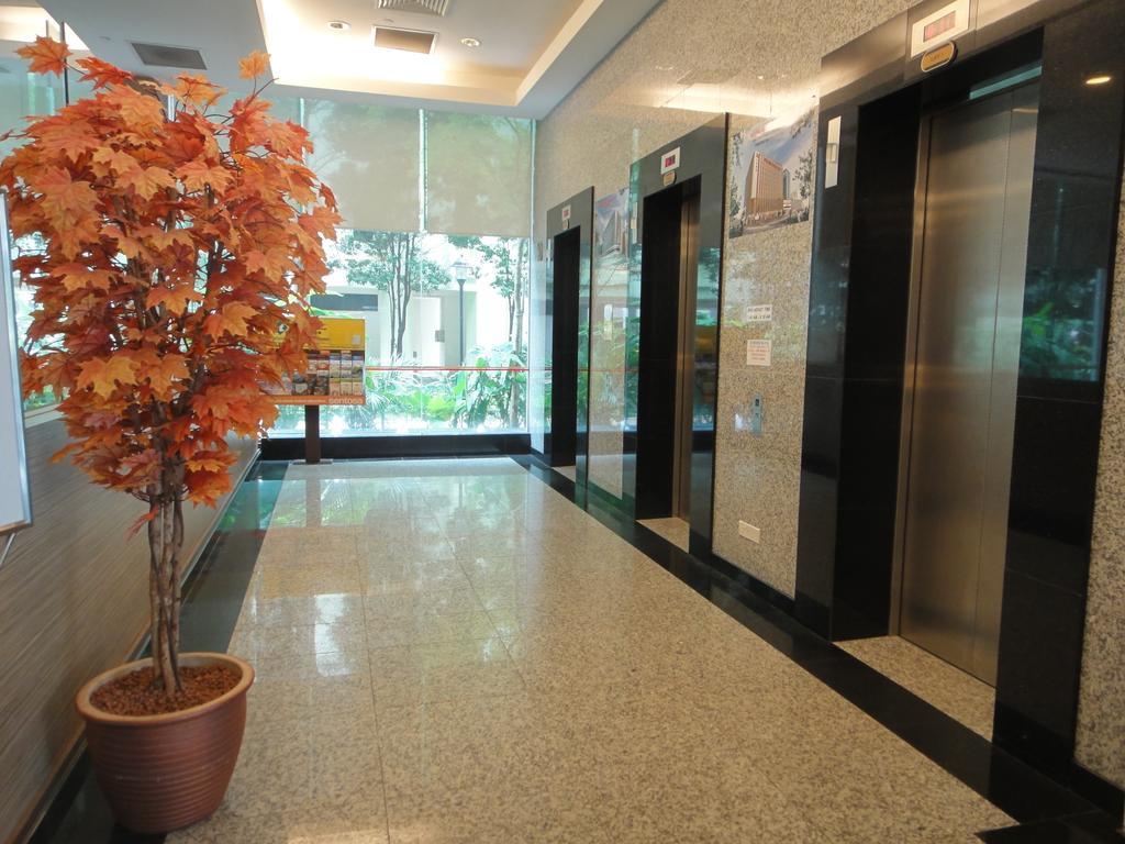 Hilton Garden Inn Singapore Serangoon Esterno foto